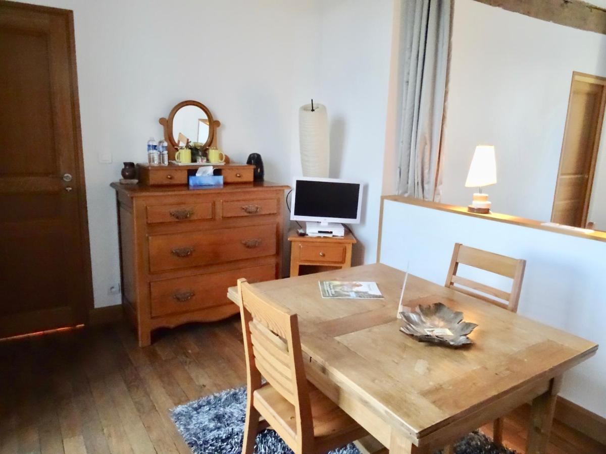 Manoir De La Grand'Cour Bed and Breakfast Soulgé-sur-ouette Εξωτερικό φωτογραφία