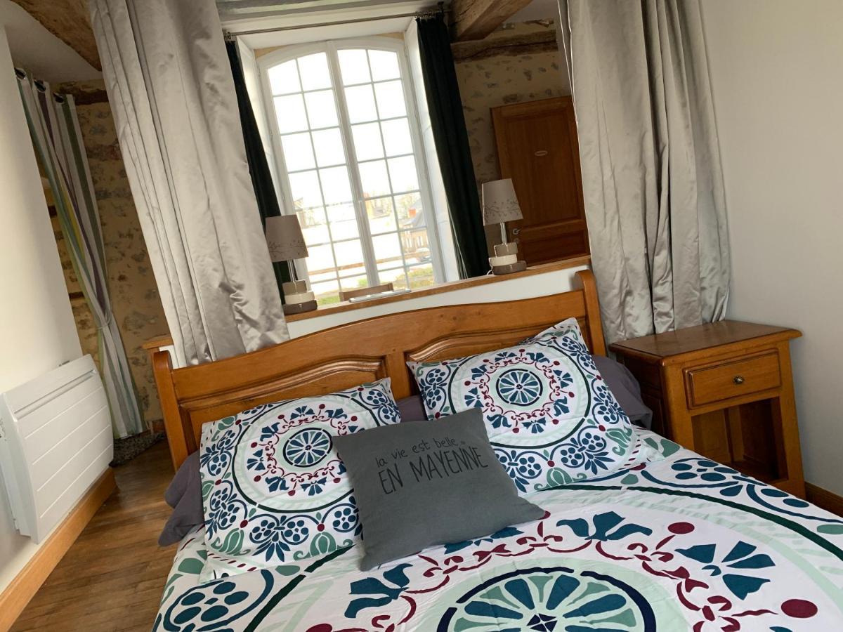 Manoir De La Grand'Cour Bed and Breakfast Soulgé-sur-ouette Εξωτερικό φωτογραφία